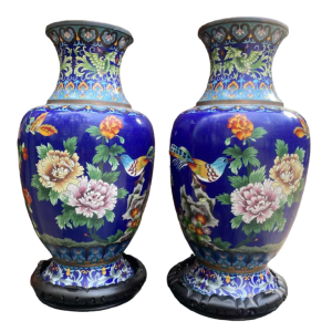 Grande paire de vases chinois cloisonnés 55cm en parfait état, vers 1910