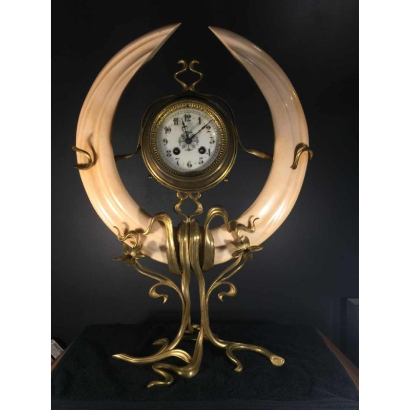 Importante horloge, Ã©cole Art Nouveau belge , bronze, style Victor Horta, 1900