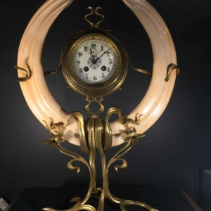 Importante horloge, Ã©cole Art Nouveau belge , bronze, style Victor Horta, 1900
