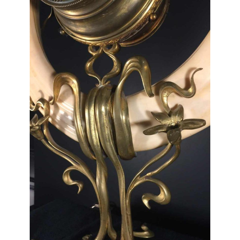 Clock, Belgian Art Nouveau school, bronze, Victor Horta style, circa 1900