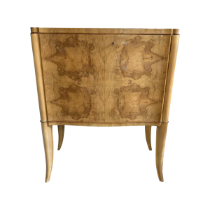 Cabinet / Bar Art DÃ©co galbÃ© en loupe d'Ã©rable et filet d'acajou, ca 1930