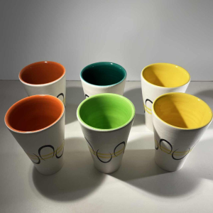 ANDRE BAUD pour VALLAURIS, service cruche et 6 verres en céramique, ca 1960