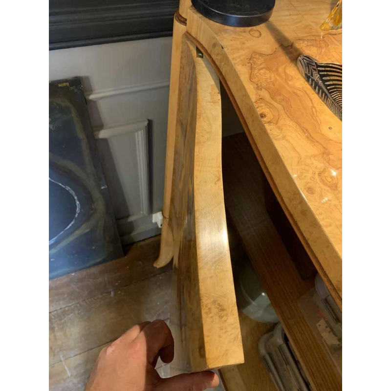 Gebogen Art Deco kast / bar, esdoorn burl en mahonie filet, ca 1930