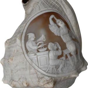 Shell with cameo carved in relief, 19th century