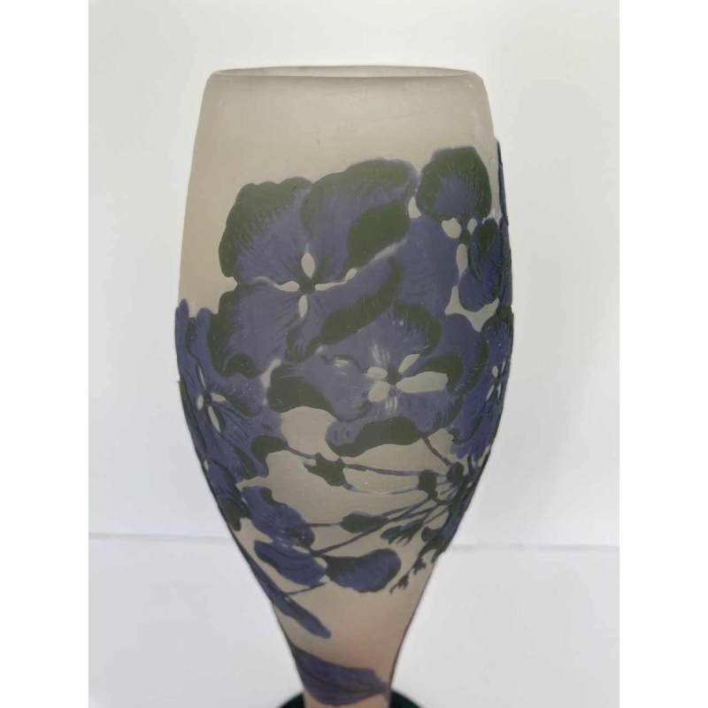 Manufacture Gallé Nancy, Art Nouveau vase decorated with hydrangeas, 20th century