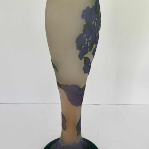 Manufacture Gallé Nancy, Art Nouveau vase decorated with hydrangeas, 20th century