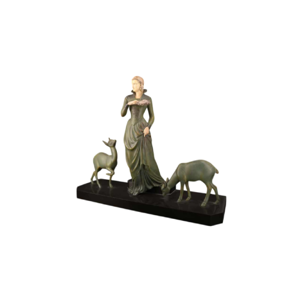 MENEVILLE (toegeschreven aan) 'De hertenvrouw' Art Deco sculptuur, groen gepatineerd metaal, begin 20ste eeuw
