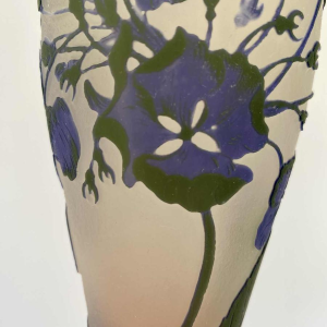 Manufacture Gallé à Nancy, vase Art Nouveau à décor d'hortensia, XXe s