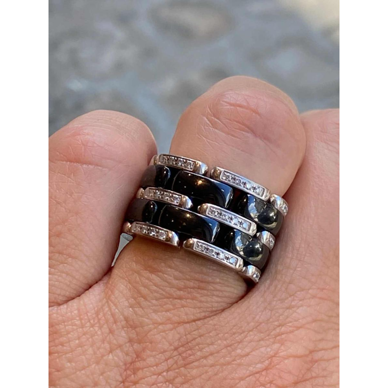 CHANEL ‘ULTRA’ articulated ring, white gold, ceramic and diamonds