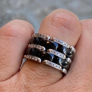 CHANEL “ULTRA” scharnierende ring, goud, keramiek en diamanten