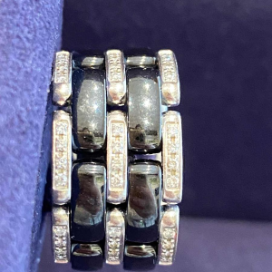 CHANEL ‘ULTRA’ articulated ring, white gold, ceramic and diamonds