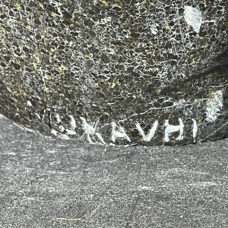 Abstracte sculptuur 'femme nue' in steen (zwart marmer), gesigneerd, 20e eeuw