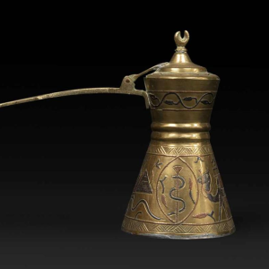 Cafetière Dallah égyptienne : symbole d'hospitalité et de richesse culturelle, 20ème siècle