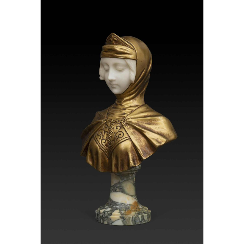 Albasten en vergulde bronzen buste van "JOAN OF ARC" door G. VAN VAERENBERGH: