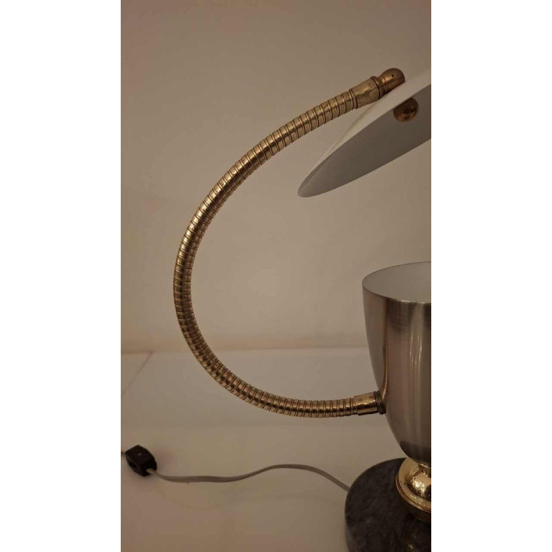 Arteluce, tafel / bureaulamp, gelakt metaal, messing & marmer, ca 1950