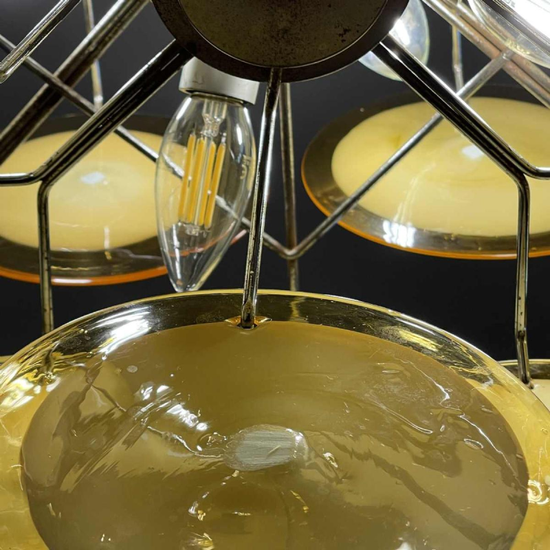 Gino Vistosi (Murano), Design kroonluchter Amber en Wit, 36 Glasplaten, 1960