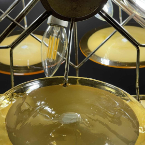 Gino Vistosi (Murano), Design kroonluchter Amber en Wit, 36 Glasplaten, 1960