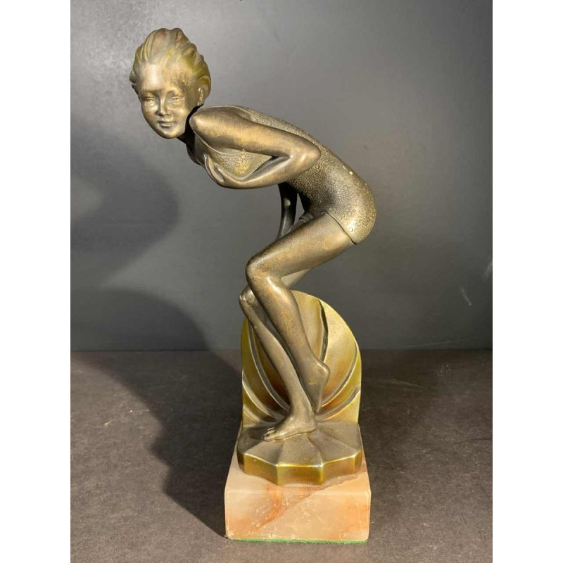 Art Deco " Zwemmer badpak " Vrouw Sculptuur, Gepatineerd Metaal Onyx Base, 1930s