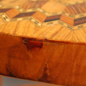 De Coene Frères, Art Deco salontafel, sycamore mahonie inlegwerk, ca 1925