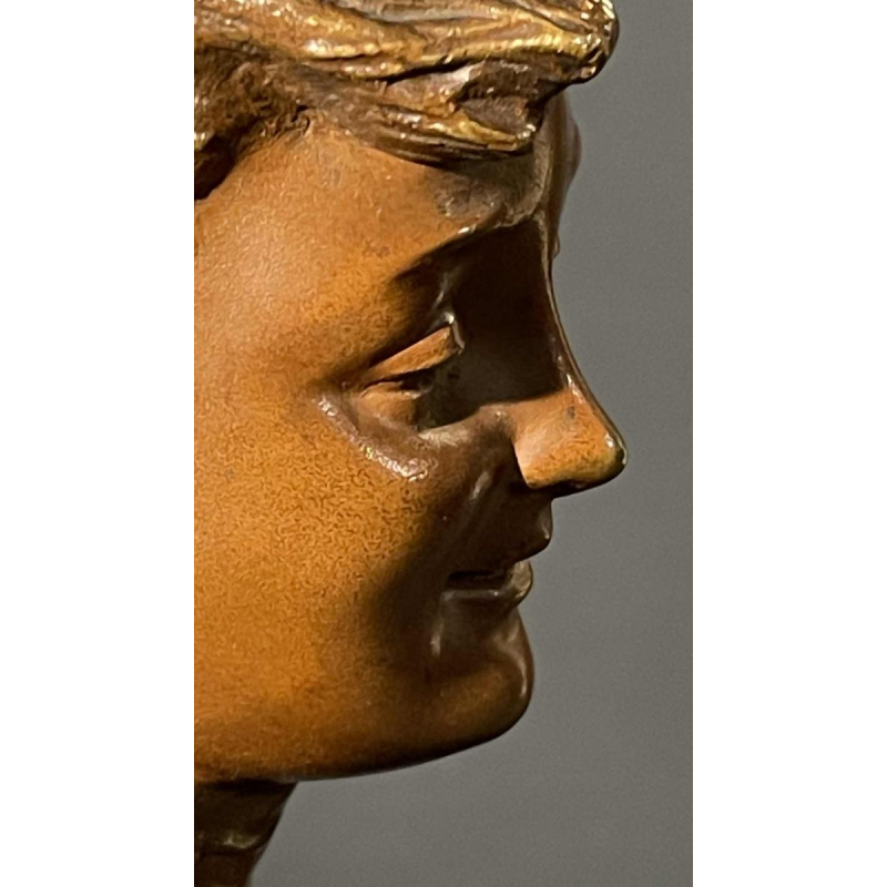 Victor Bruyneel "Elegant Woman" Sculpture Art Nouveau bronze bust, ca 1900