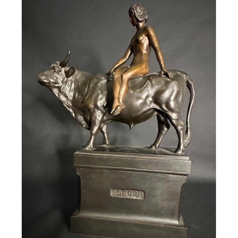 Bronze Europe by Oskar Gladenbeek Germany