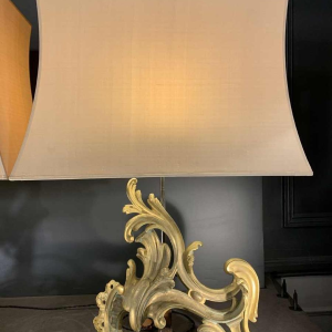 Paire de Grandes Lampes Chenets Louis XV Rocaille en Bronze dorÃ© Ormolu, ca 1750