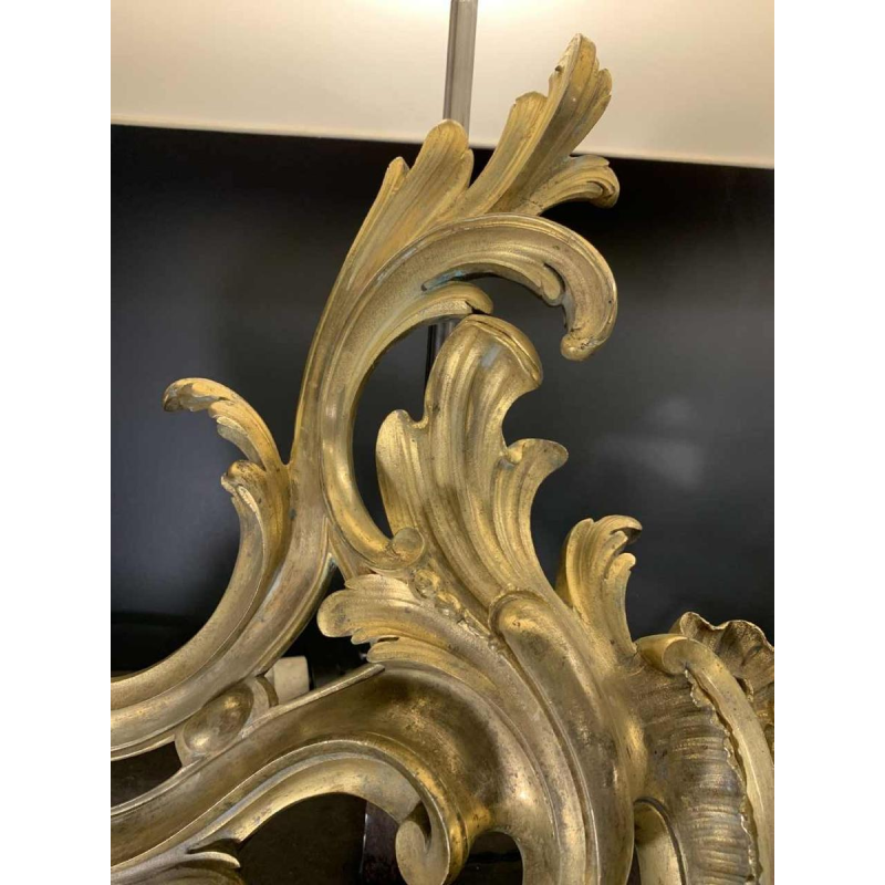 Paire de Grandes Lampes Chenets Louis XV Rocaille en Bronze dorÃ© Ormolu, ca 1750