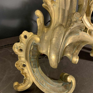 Paire de Grandes Lampes Chenets Louis XV Rocaille en Bronze dorÃ© Ormolu, ca 1750