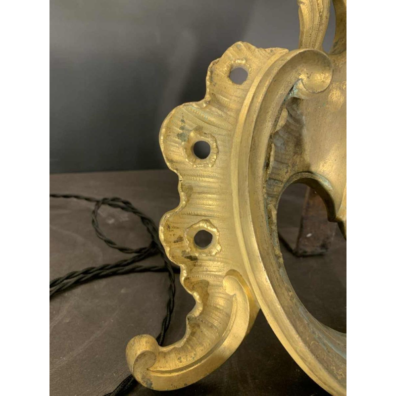 Paar grote Louis XV Rocaille Chenets-lampen, verguld verguld brons, 18e eeuw