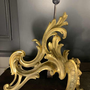 Paire de Grandes Lampes Chenets Louis XV Rocaille en Bronze dorÃ© Ormolu, ca 1750