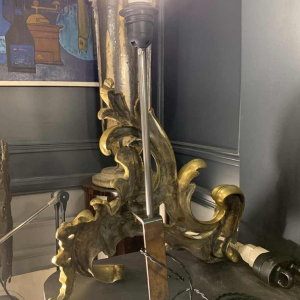 Paire de Grandes Lampes Chenets Louis XV Rocaille en Bronze dorÃ© Ormolu, ca 1750