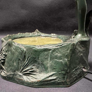 Jeune Fille devant l'Etang signé Salât pour Bruno Zach