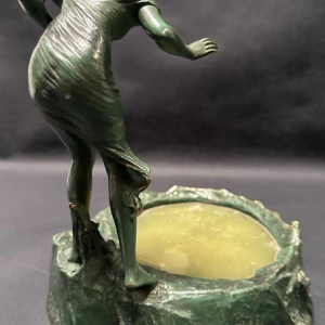 Jeune Fille devant l'Etang signé Salât pour Bruno Zach