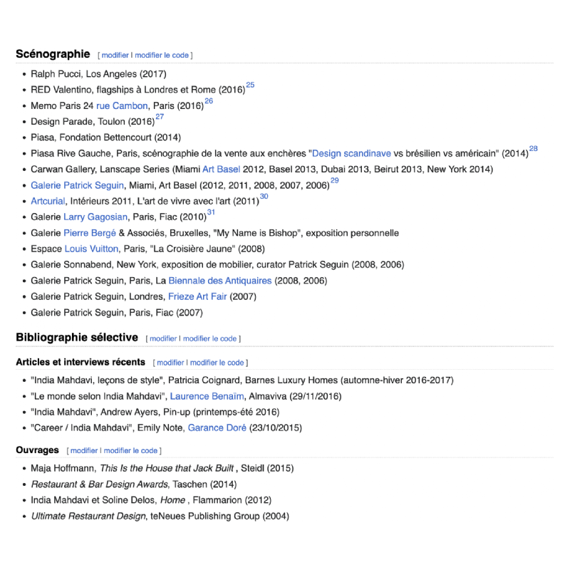 INDIA MAHDAVI 'FANTOMAS' Paar lampen / staande lampen, Oogbol ontwerp, zwart gelakt staal, ca 1990