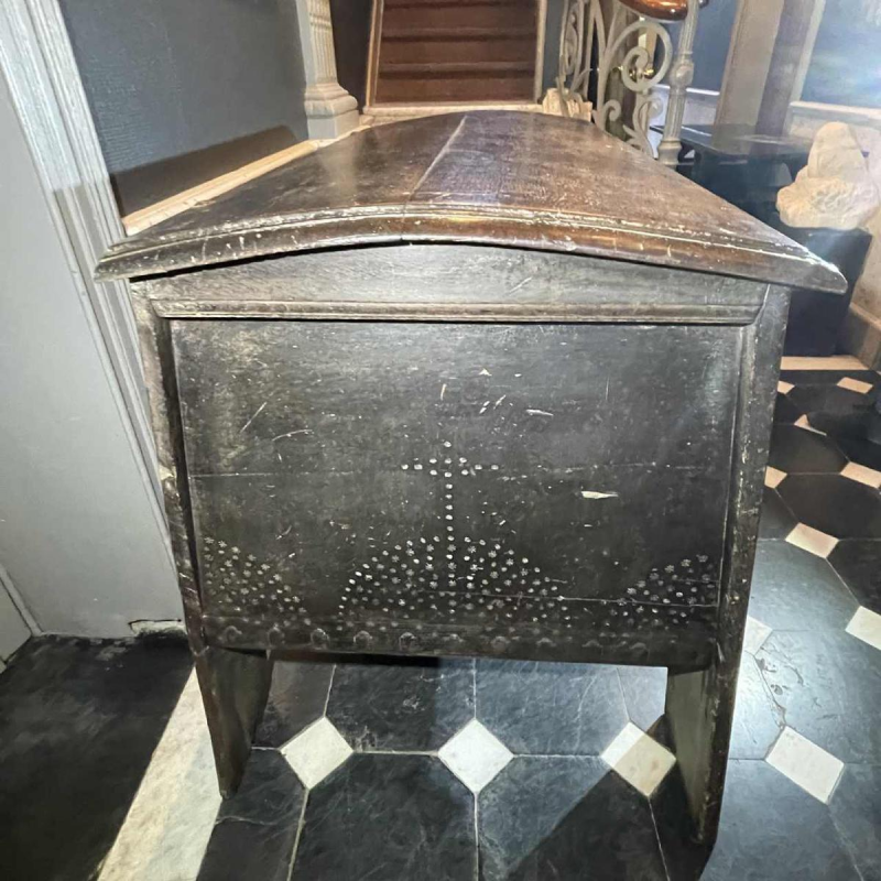 Eikenhouten kruidenkastje op pootjes 18e eeuw eigendom van Johan Eckerman