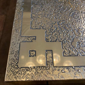 RICCO D, Table basse Mid-Century en laiton gravÃ© oxydÃ©, Design belge 1970s,