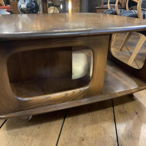 Table basse / salon vintage, design scandinave, roues rangement tiroirs, 1950s