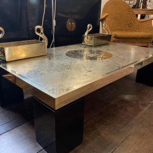 RICCO D, Table basse Mid-Century en laiton gravé oxydé, Design belge 1970s,