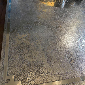 RICCO D, Table basse Mid-Century en laiton gravÃ© oxydÃ©, Design belge 1970s,