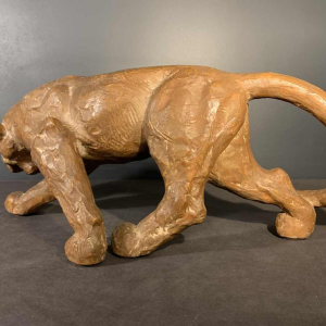 R. POLLIN, Art Deco Terracotta Panter / Leeuw / Leeuwin Sculptuur, jaren 30