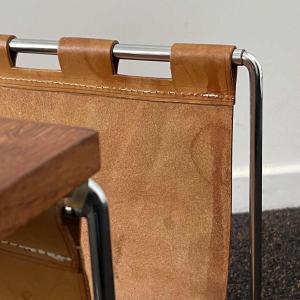 Table d'appoint / porte-journaux vintage en cuir, palissandre acier chrome´ 1970