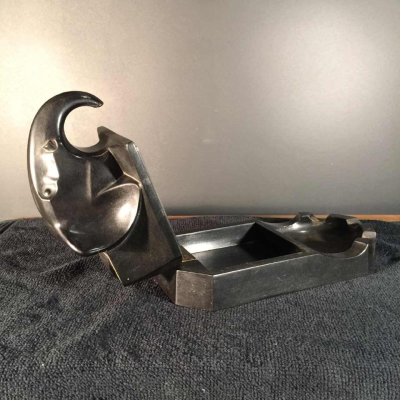 Eléphant en bakélite Art Déco GUMMON, nécessaire de bureau / fumeur, circa 1925