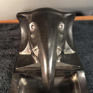 Art Deco GUMMON bakeliet olifant, kantoor set / asbak, omstreeks 1925