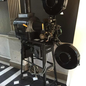 Paire de grands projecteurs sonores de cinema 35mm / film Zeiss IKON A.G., circa 1935