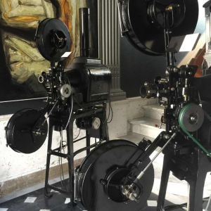 Paire de grands projecteurs sonores de cinema 35mm / film Zeiss IKON A.G., circa 1935