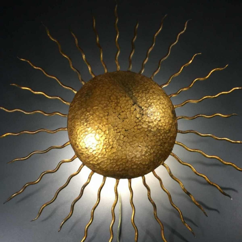 Applique Murale / plafonnier ' Miroir Soleil' Art Deco, fer forgé battu, attribuée à Gilbert Poillerat 1930s
