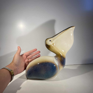 Ljubisa Mišic pour Goebel “Pélican' Sculpture oiseau, céramique polychrome, Germany 1984