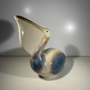 Ljubisa Mišic pour Goebel “Pélican' Sculpture oiseau, céramique polychrome, Germany 1984