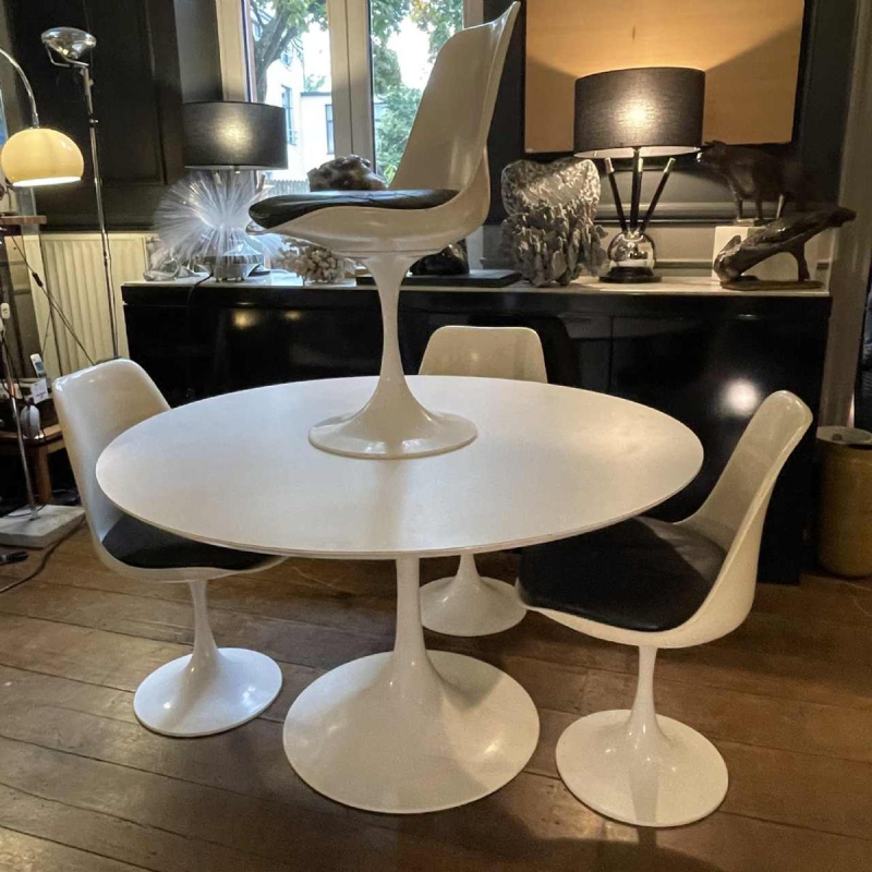 Set Tafel en 4 Stoelen Set " Tulp ", Hoge Kwaliteit, Knoll ?, ca 1960/70s