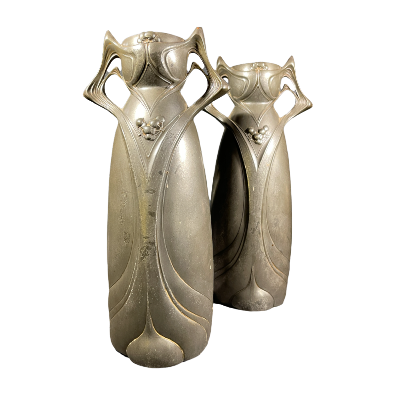 Paire de vases " a` jacinthe " art nouveau en e´tain, ca 1900